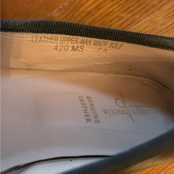 Riccardo Boccia black leather flats size 38, 7 1/2 US, pointed toe with bow, EUC - Picture 6 of 7